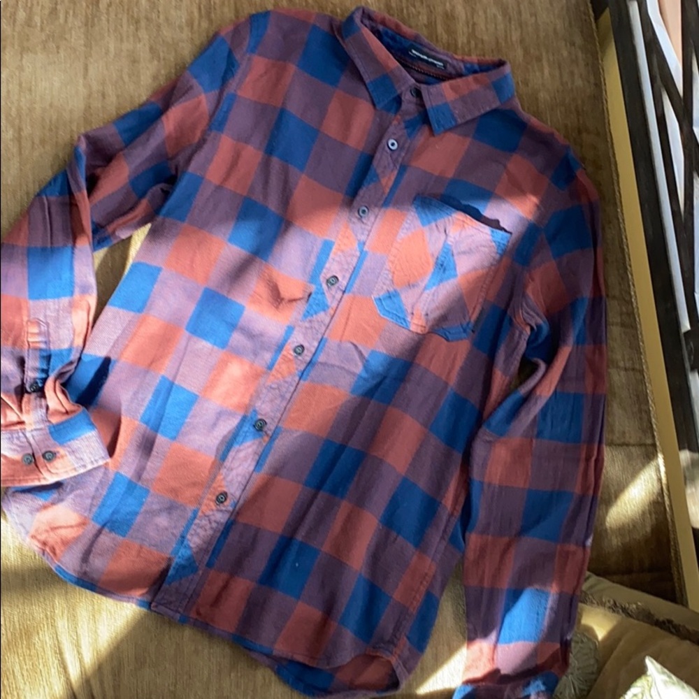 🔥(4 for 25) (2 for $13) Beach born city raised button down  100% cotton